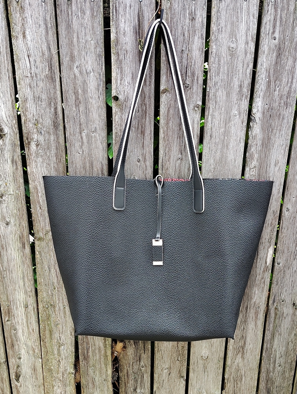 Classic Black Leather Look Tote Bag - Chic Everyday Carry